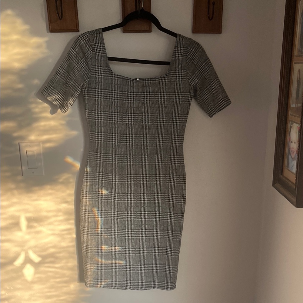 Popular Basics Gray Checkered Long Sleeve Dress